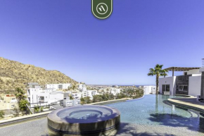 Brand New 3 BR Penthouse - Oceanview Rooftop Pool